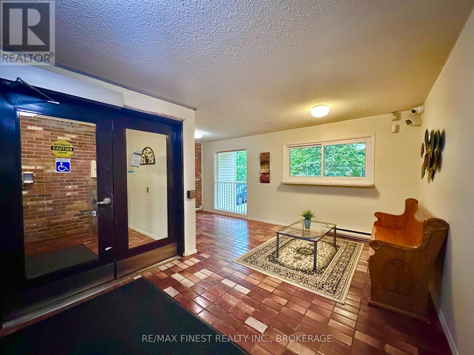 107 - 1010 Pembridge Crescent, Kingston, Ontario K7P 1A3 - Photo 3 - X12451774