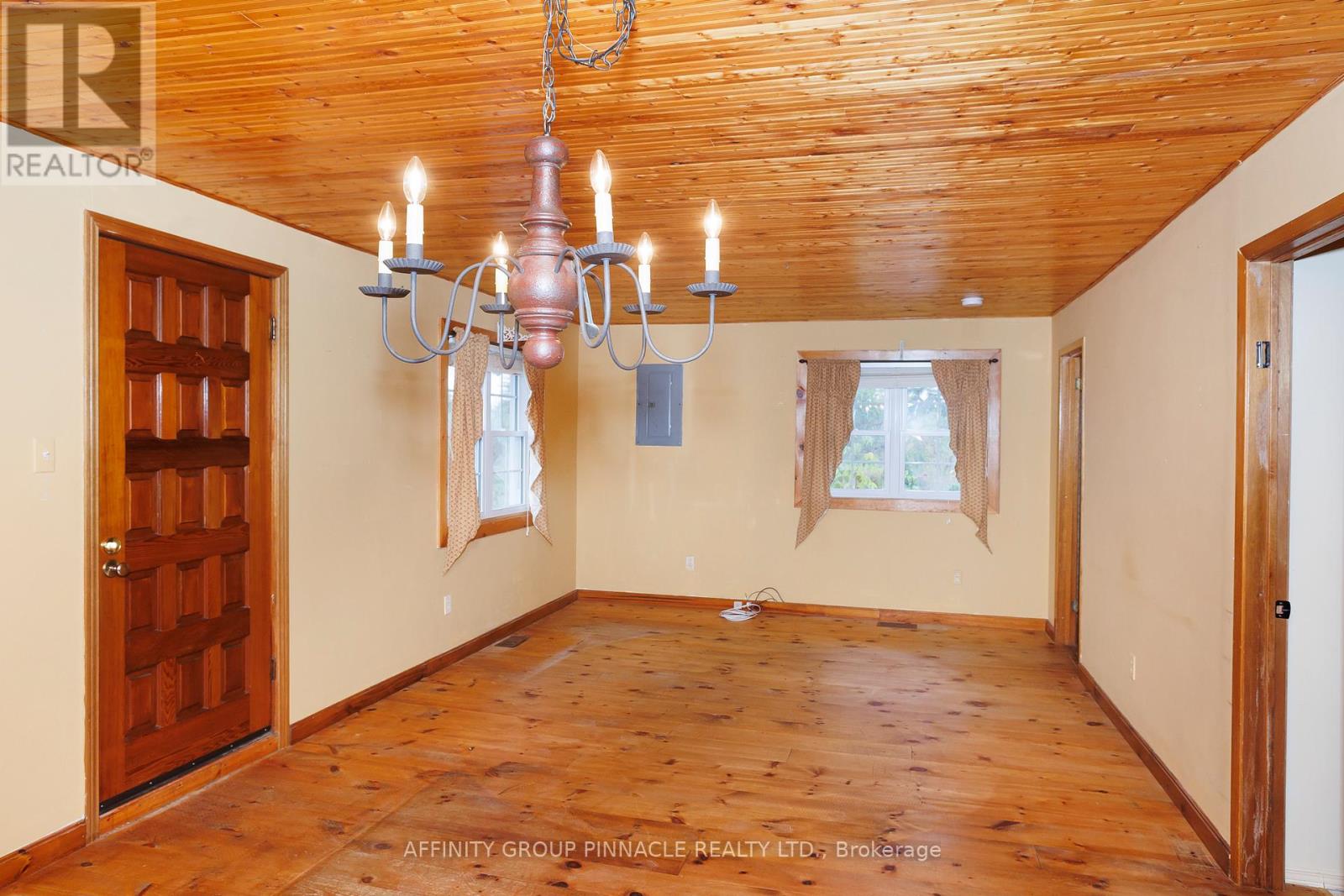 1879 Victoria Road, Kawartha Lakes, Ontario  K0M 2B0 - Photo 10 - X12451703