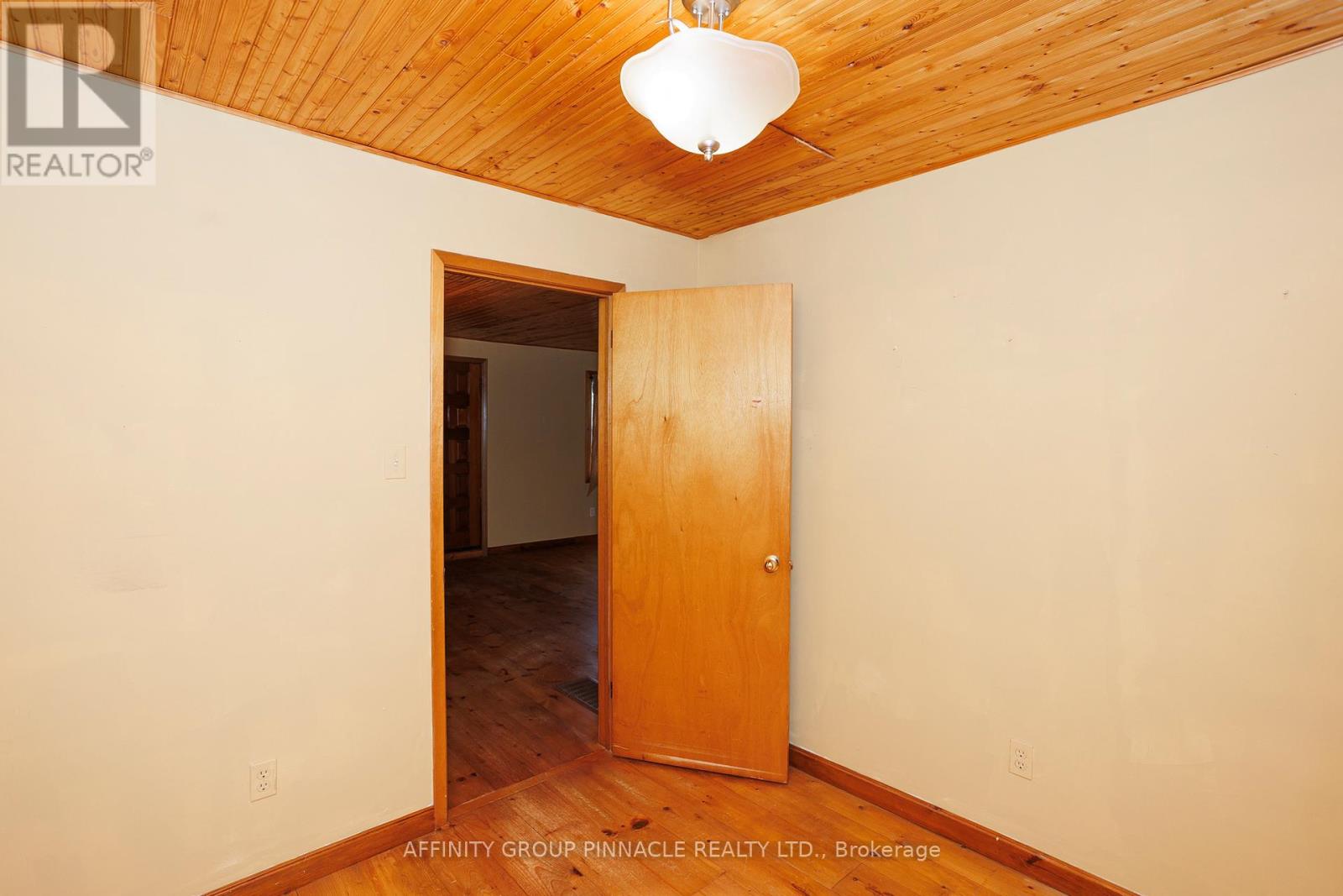 1879 Victoria Road, Kawartha Lakes, Ontario  K0M 2B0 - Photo 16 - X12451703