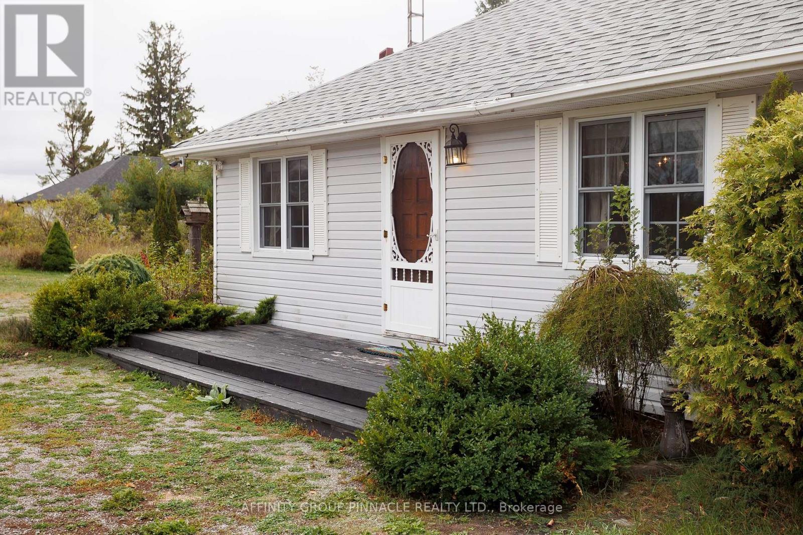 1879 Victoria Road, Kawartha Lakes, Ontario  K0M 2B0 - Photo 2 - X12451703