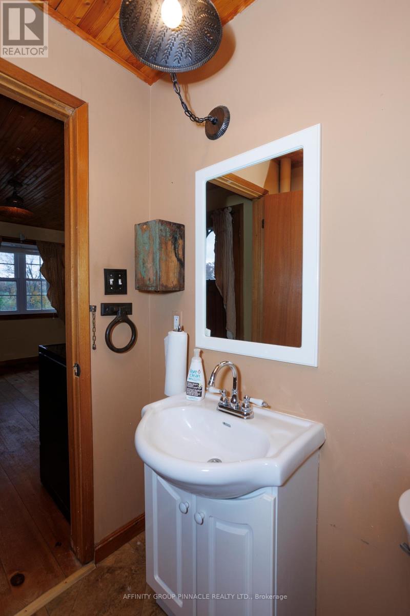 1879 Victoria Road, Kawartha Lakes, Ontario  K0M 2B0 - Photo 22 - X12451703