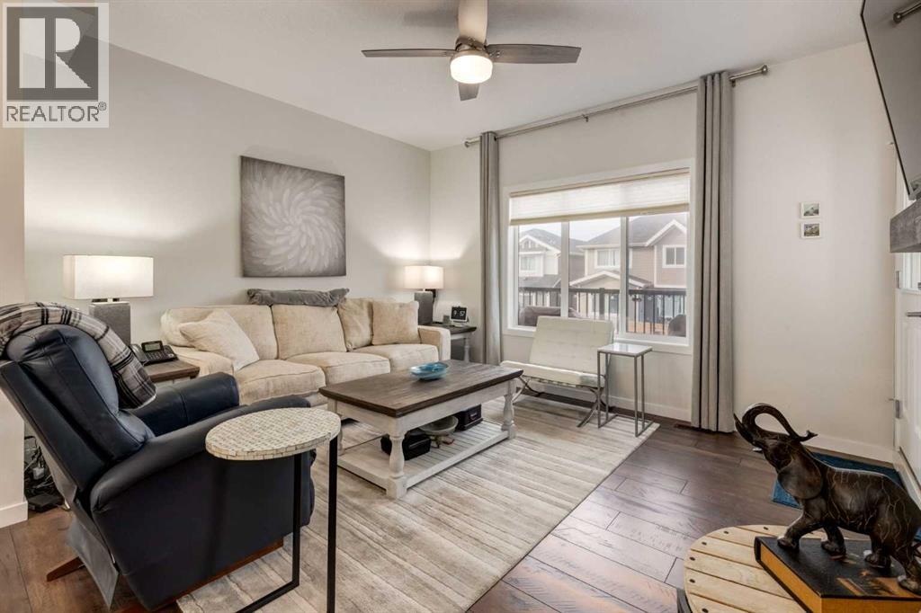 165 Sundown Road, Cochrane, Alberta  T4C 2M5 - Photo 4 - A2253570