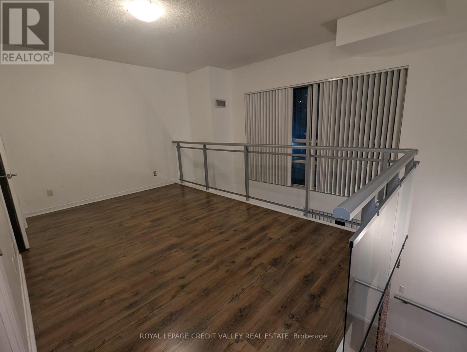 221 - 215 Queen Street, Brampton, Ontario  L6W 0A9 - Photo 13 - W12447365