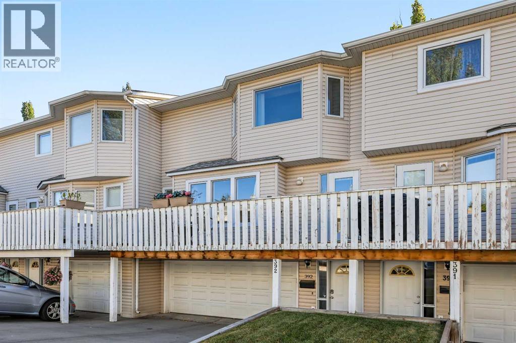 392 Killarney Glen Court Sw, Calgary, Alberta  T3E 7H4 - Photo 1 - A2259170