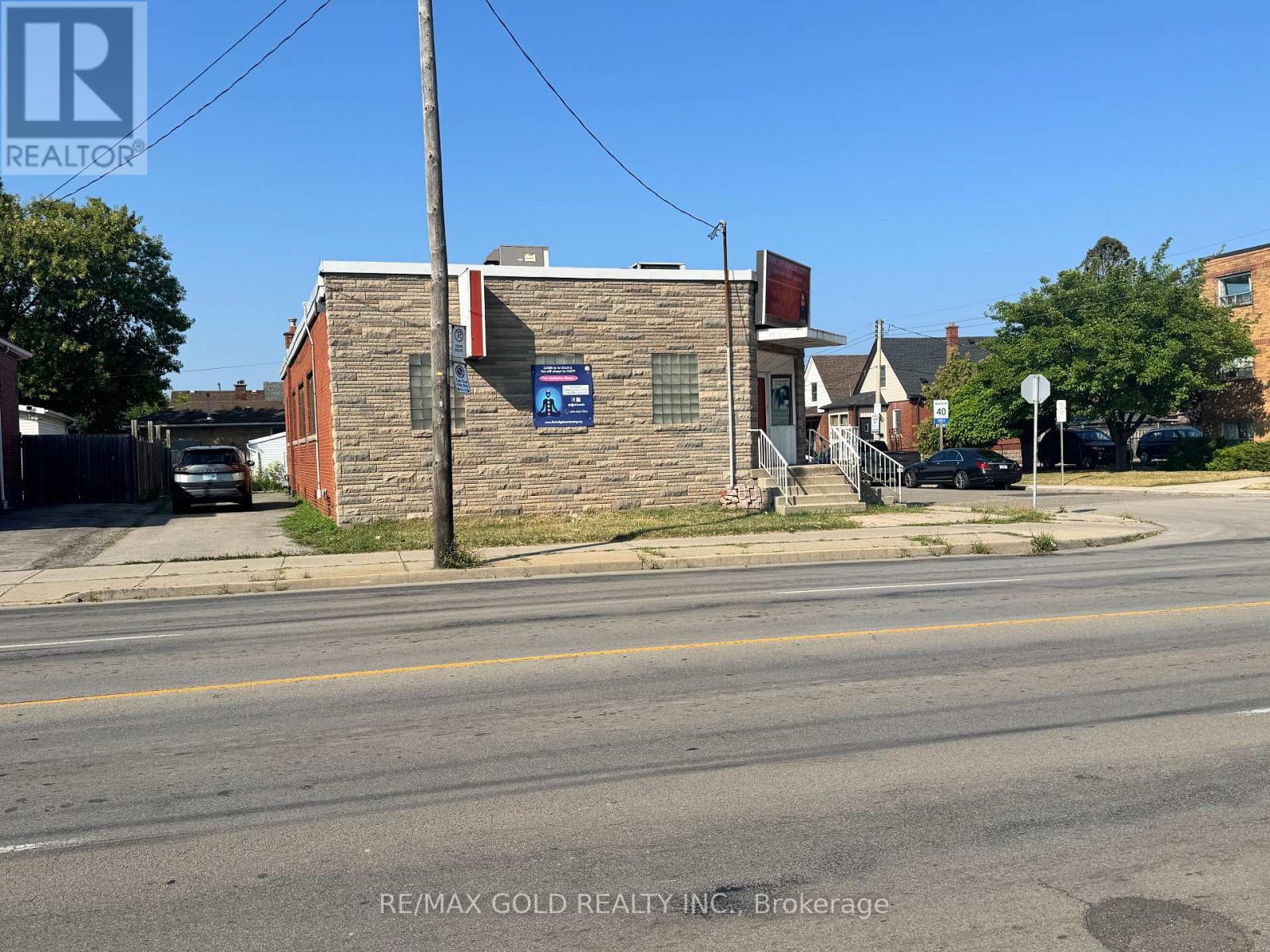 1441 Barton Street E, Hamilton, Ontario  L8H 2W7 - Photo 1 - X12448802