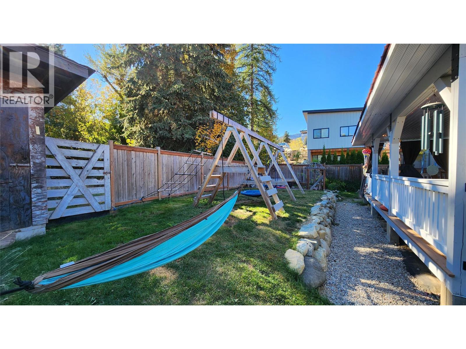 1731 Cook Avenue, Rossland, British Columbia  V0G 1Y0 - Photo 27 - 10365188