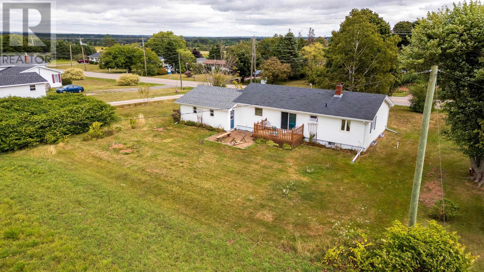 29 Mount Herbert Road, Stratford, Prince Edward Island  C1B 2S3 - Photo 7 - 202520993