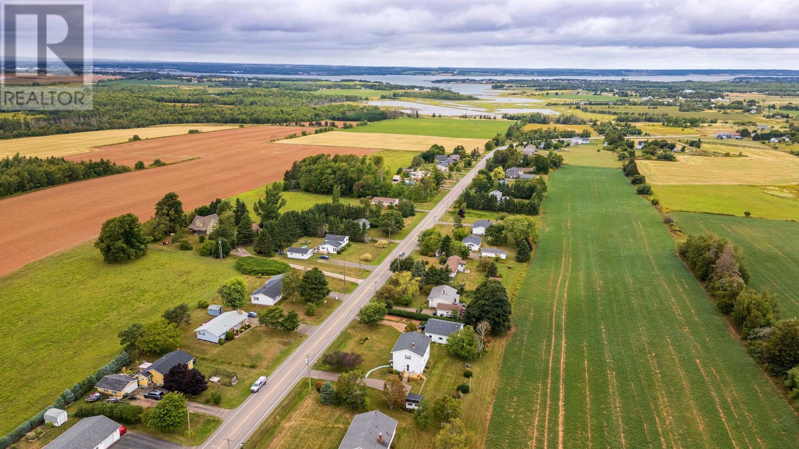 29 Mount Herbert Road, Stratford, Prince Edward Island  C1B 2S3 - Photo 5 - 202520993