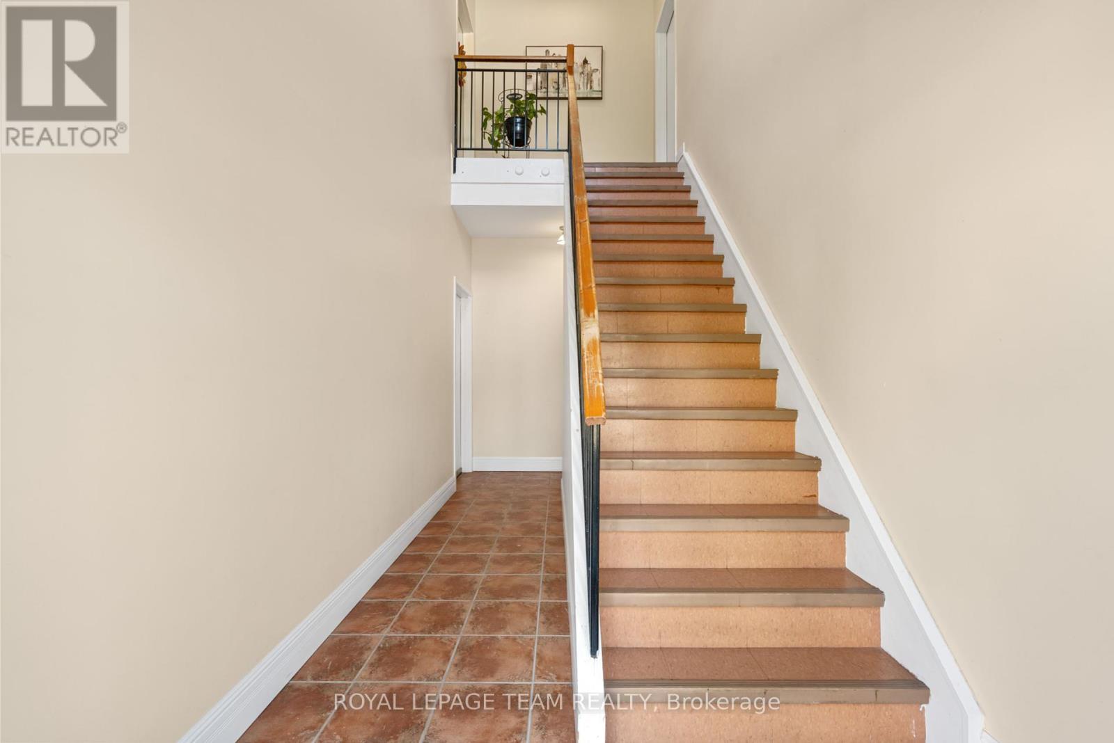479 Clarence Street, North Dundas, Ontario  K0C 2K0 - Photo 6 - X12451729