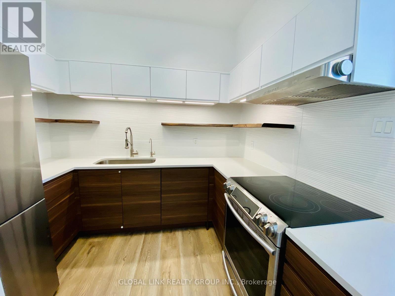 607 - 120 Lombard Street, Toronto, Ontario  M5C 3H5 - Photo 3 - C12451534