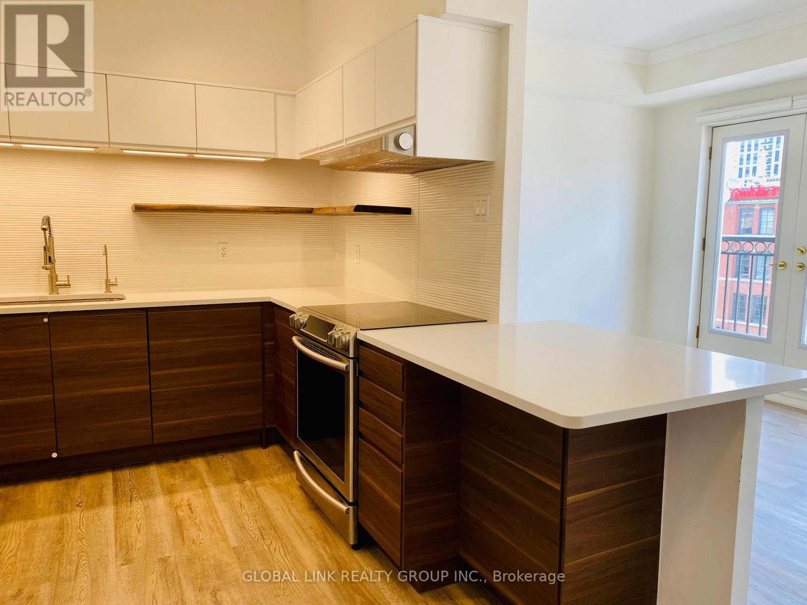 607 - 120 Lombard Street, Toronto, Ontario  M5C 3H5 - Photo 5 - C12451534