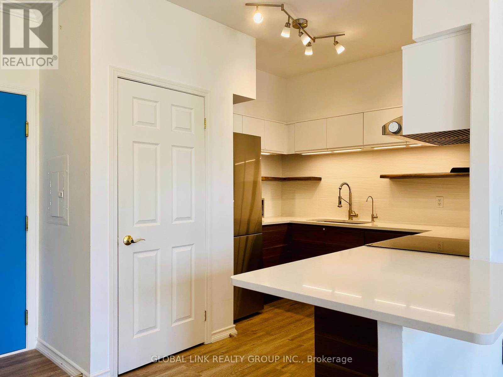 607 - 120 Lombard Street, Toronto, Ontario  M5C 3H5 - Photo 7 - C12451534