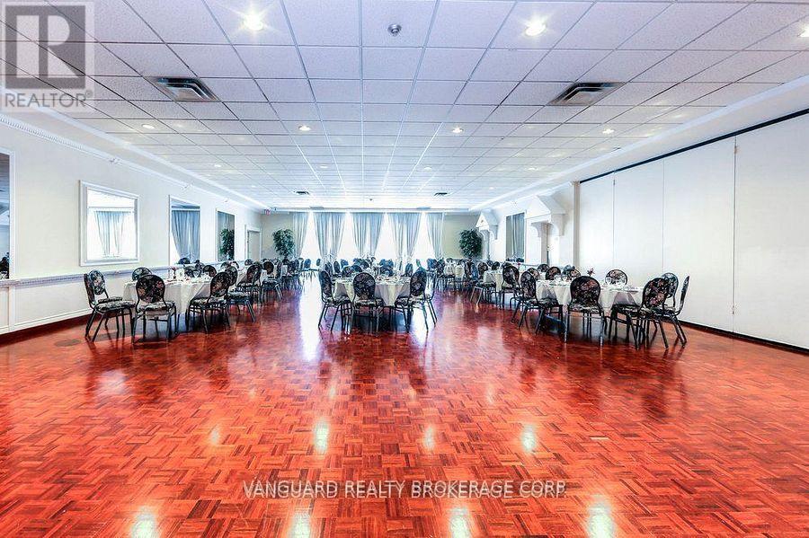 1100 Millwood Road, Toronto, Ontario  M4H 1A3 - Photo 5 - C12451560