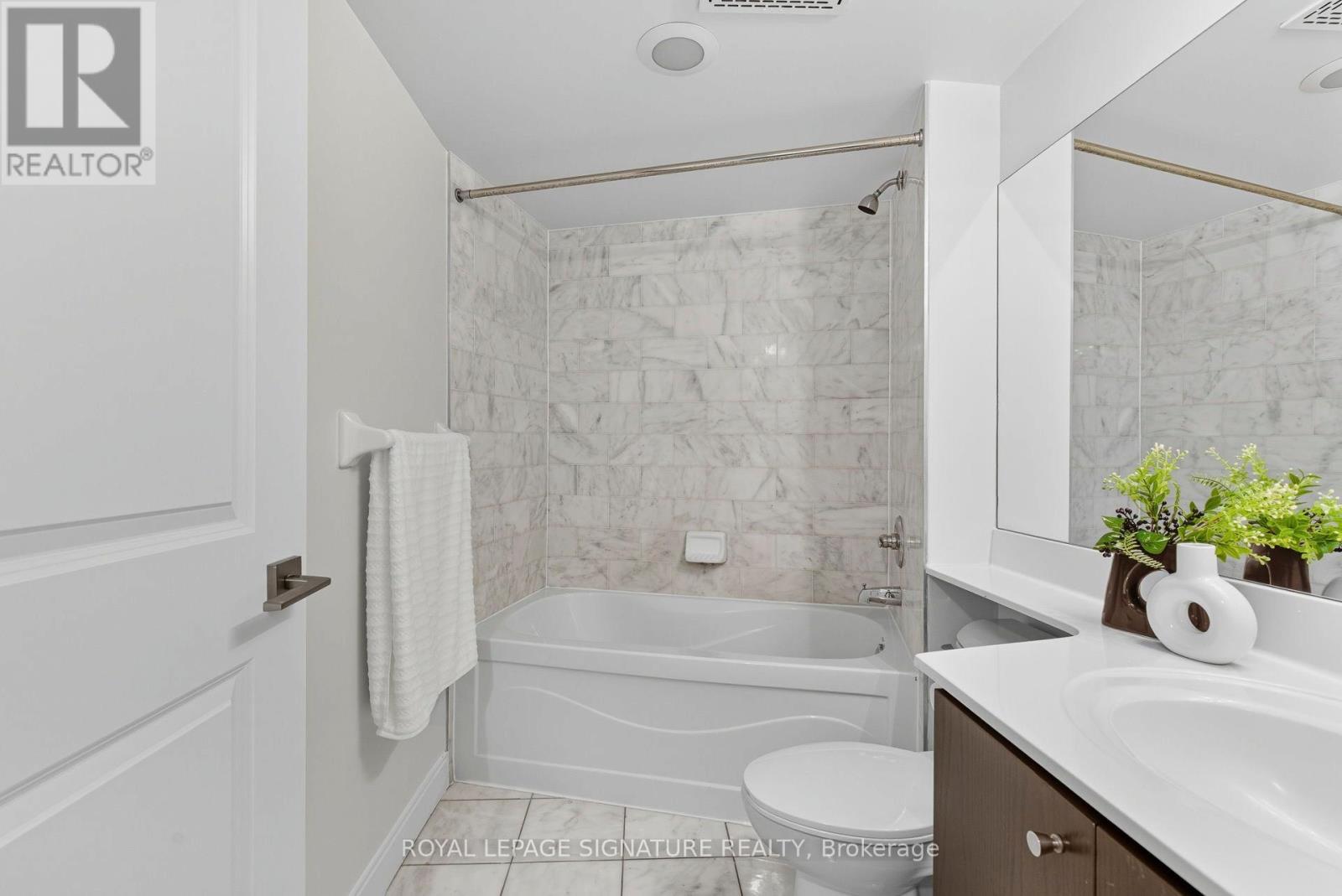 801 - 1 Scott Street, Toronto (Waterfront Communities), Ontario  M5V 1A1 - Photo 31 - C12451562