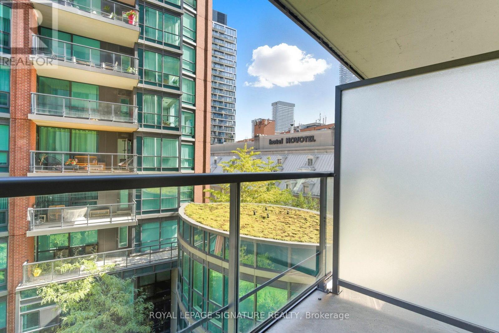 801 - 1 Scott Street, Toronto (Waterfront Communities), Ontario  M5V 1A1 - Photo 36 - C12451562