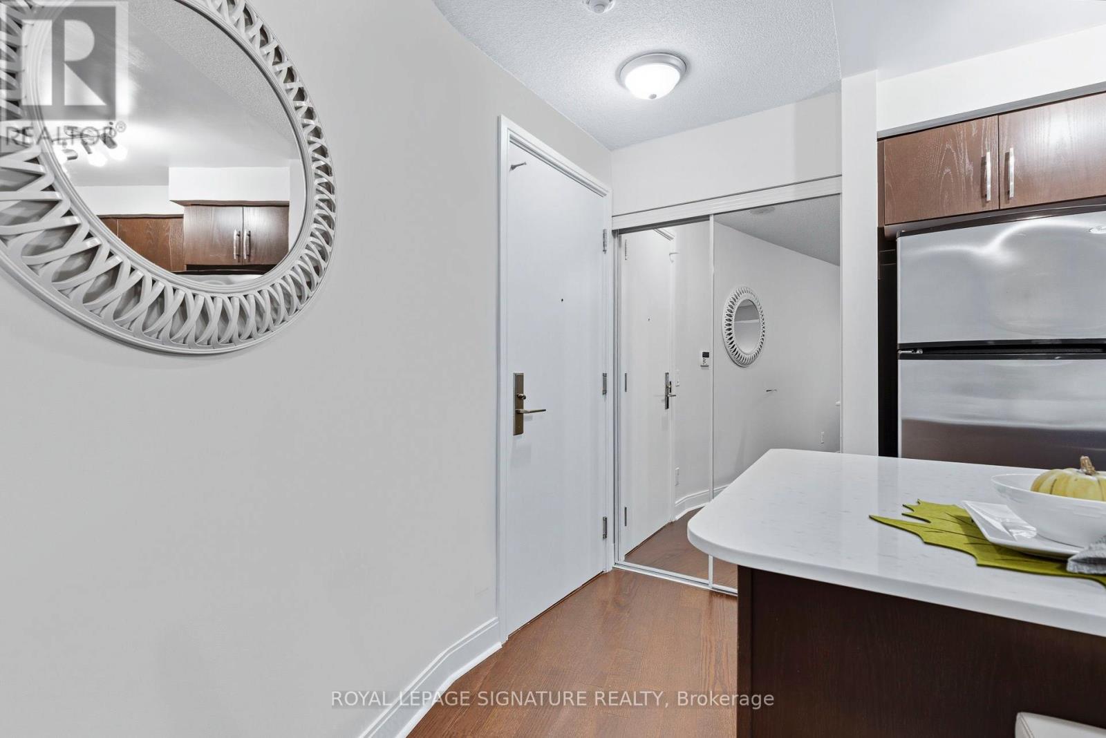 801 - 1 Scott Street, Toronto (Waterfront Communities), Ontario  M5V 1A1 - Photo 8 - C12451562
