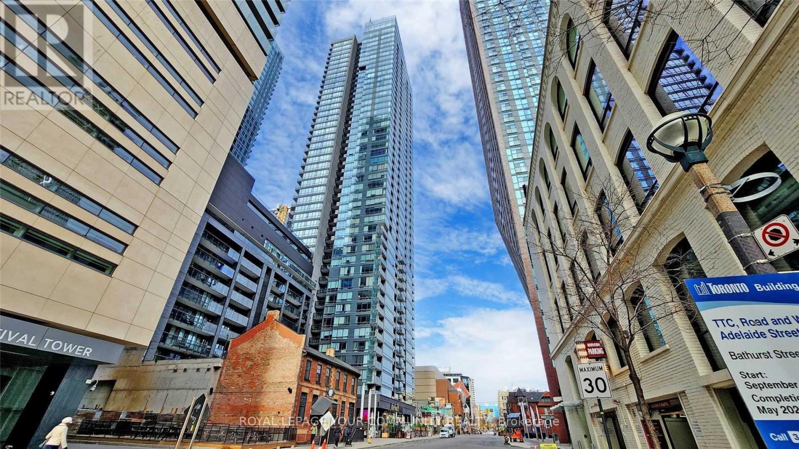 2906 - 295 Adelaide Street W, Toronto, Ontario  M5V 0L4 - Photo 1 - C12451593