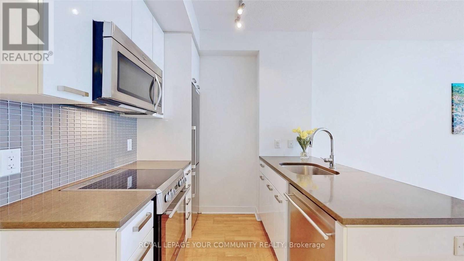 2906 - 295 Adelaide Street W, Toronto, Ontario  M5V 0L4 - Photo 19 - C12451593