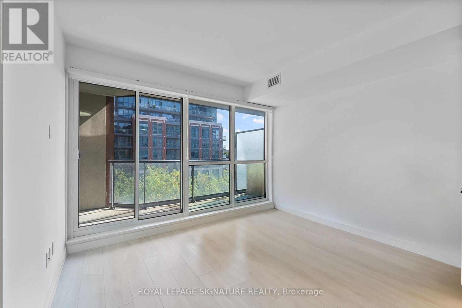 452 - 31 Tippett Road, Toronto, Ontario  M3H 0C8 - Photo 3 - C12451601