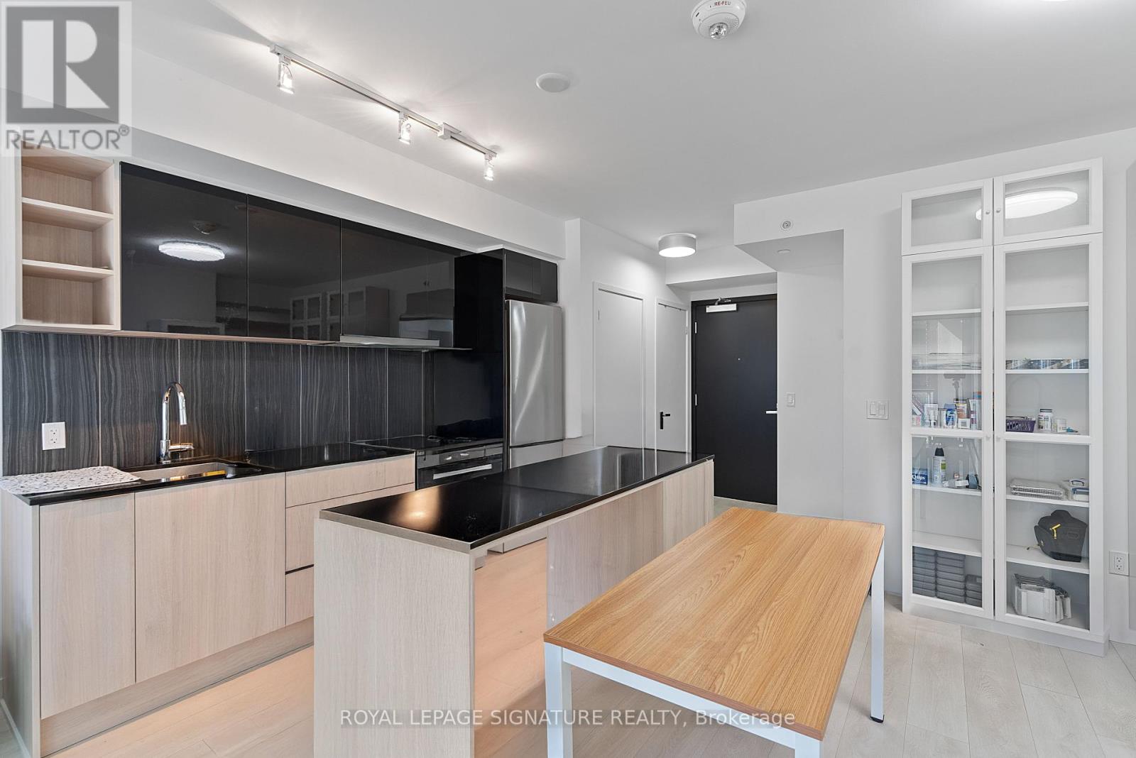 452 - 31 Tippett Road, Toronto, Ontario  M3H 0C8 - Photo 8 - C12451601