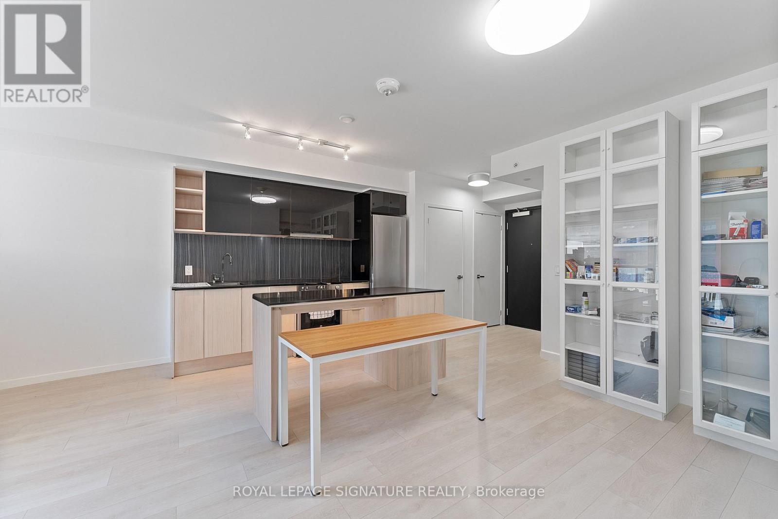 452 - 31 Tippett Road, Toronto, Ontario  M3H 0C8 - Photo 9 - C12451601