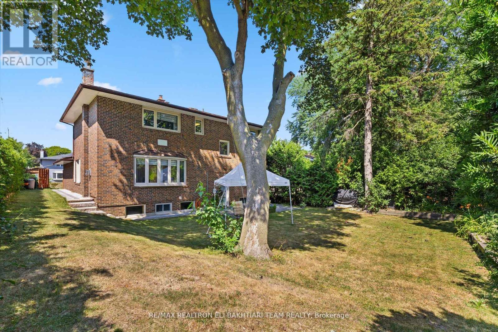 1 Donmac Drive, Toronto, Ontario  M3B 1N4 - Photo 27 - C12451614