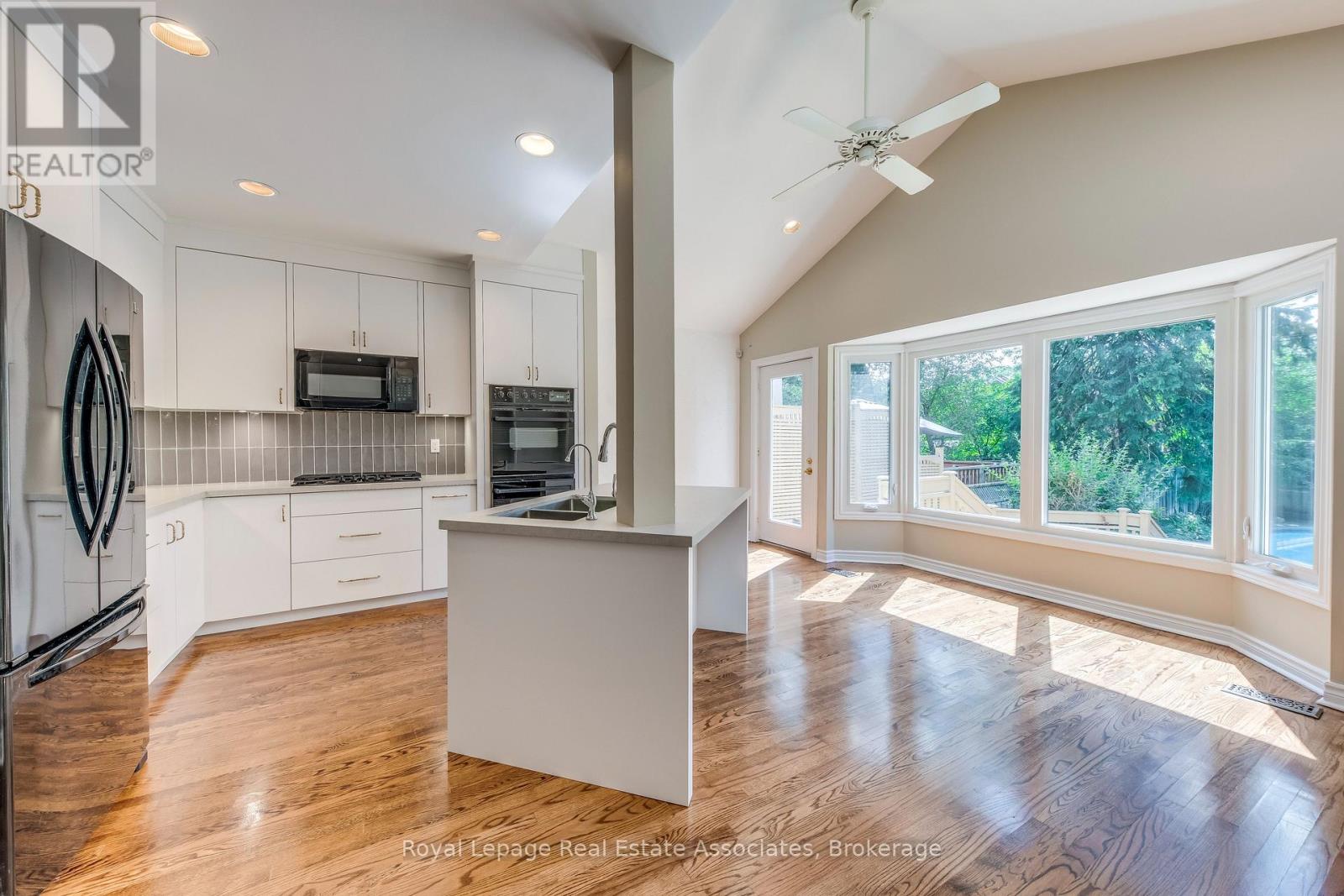 123 Melrose Avenue, Toronto, Ontario  M5M 1Y8 - Photo 15 - C12451630