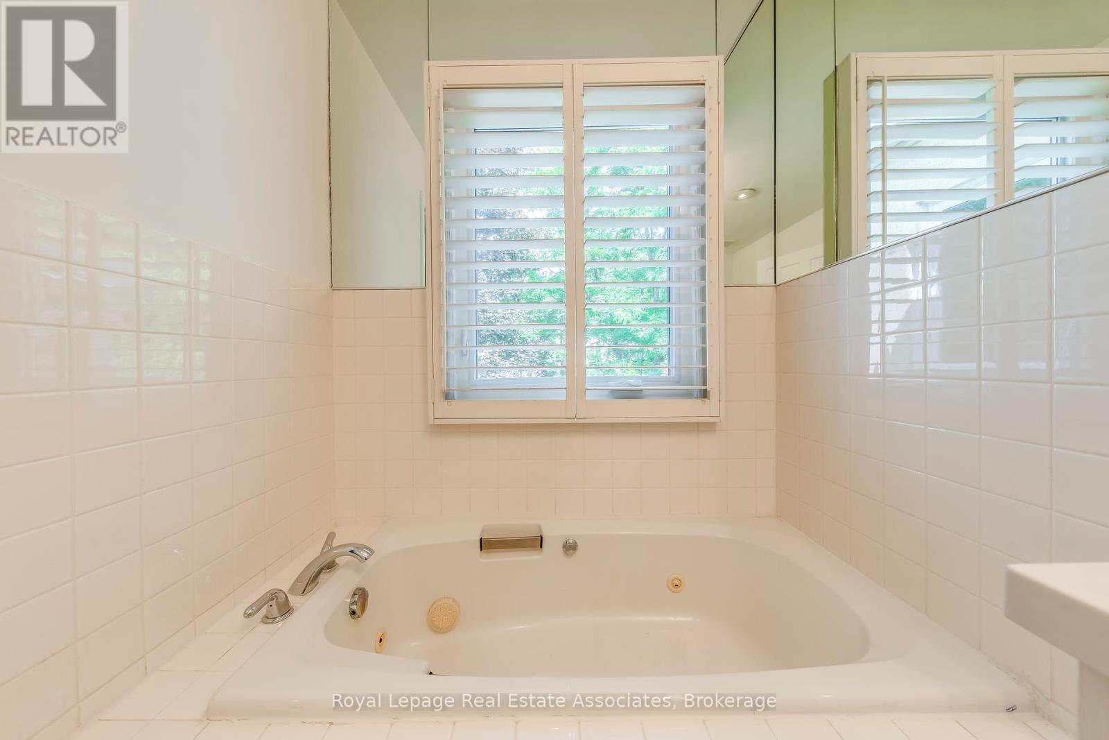 123 Melrose Avenue, Toronto, Ontario  M5M 1Y8 - Photo 34 - C12451630