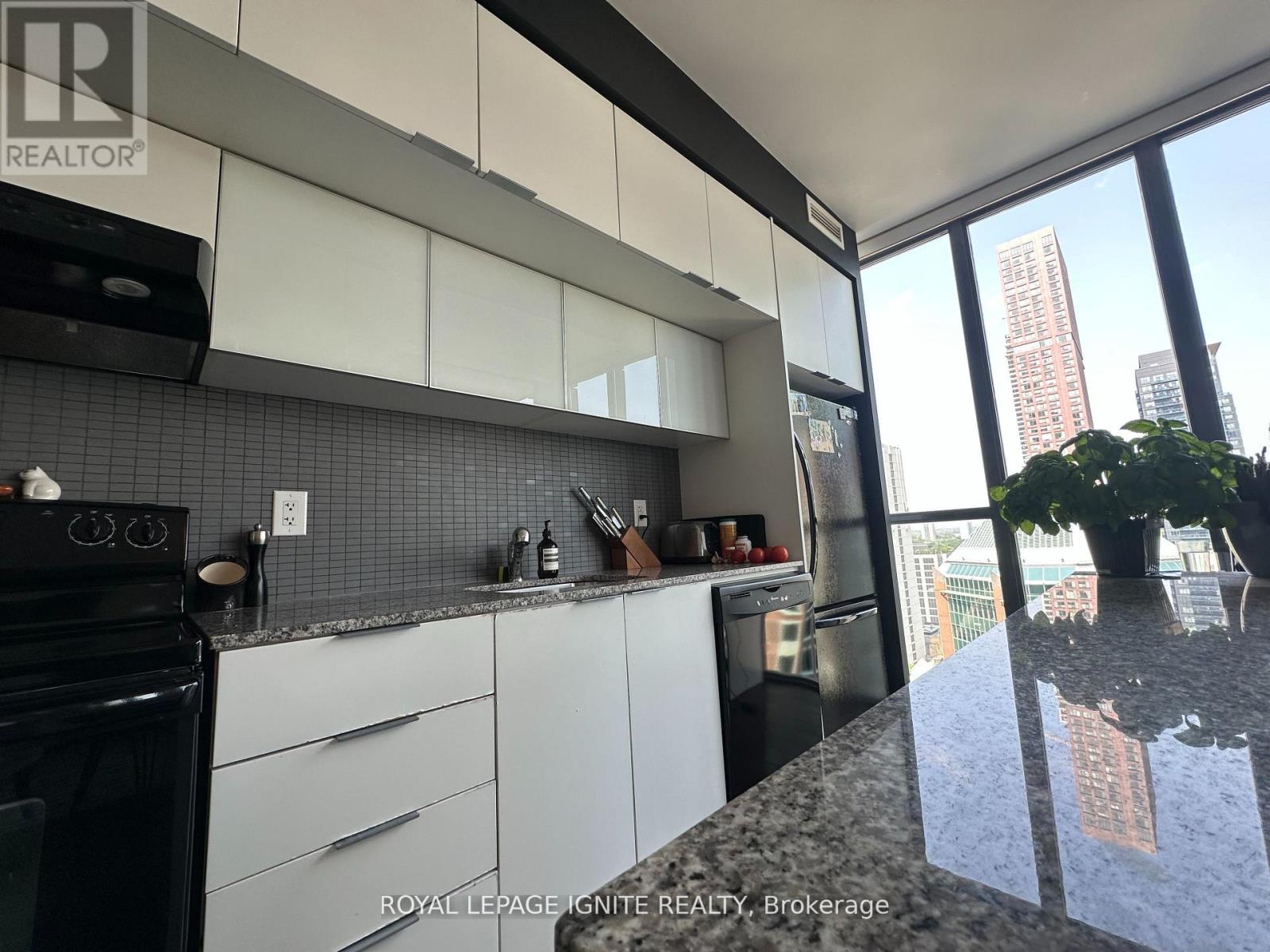 1809 - 110 Charles Street E, Toronto, Ontario  M4Y 1T5 - Photo 32 - C12451640