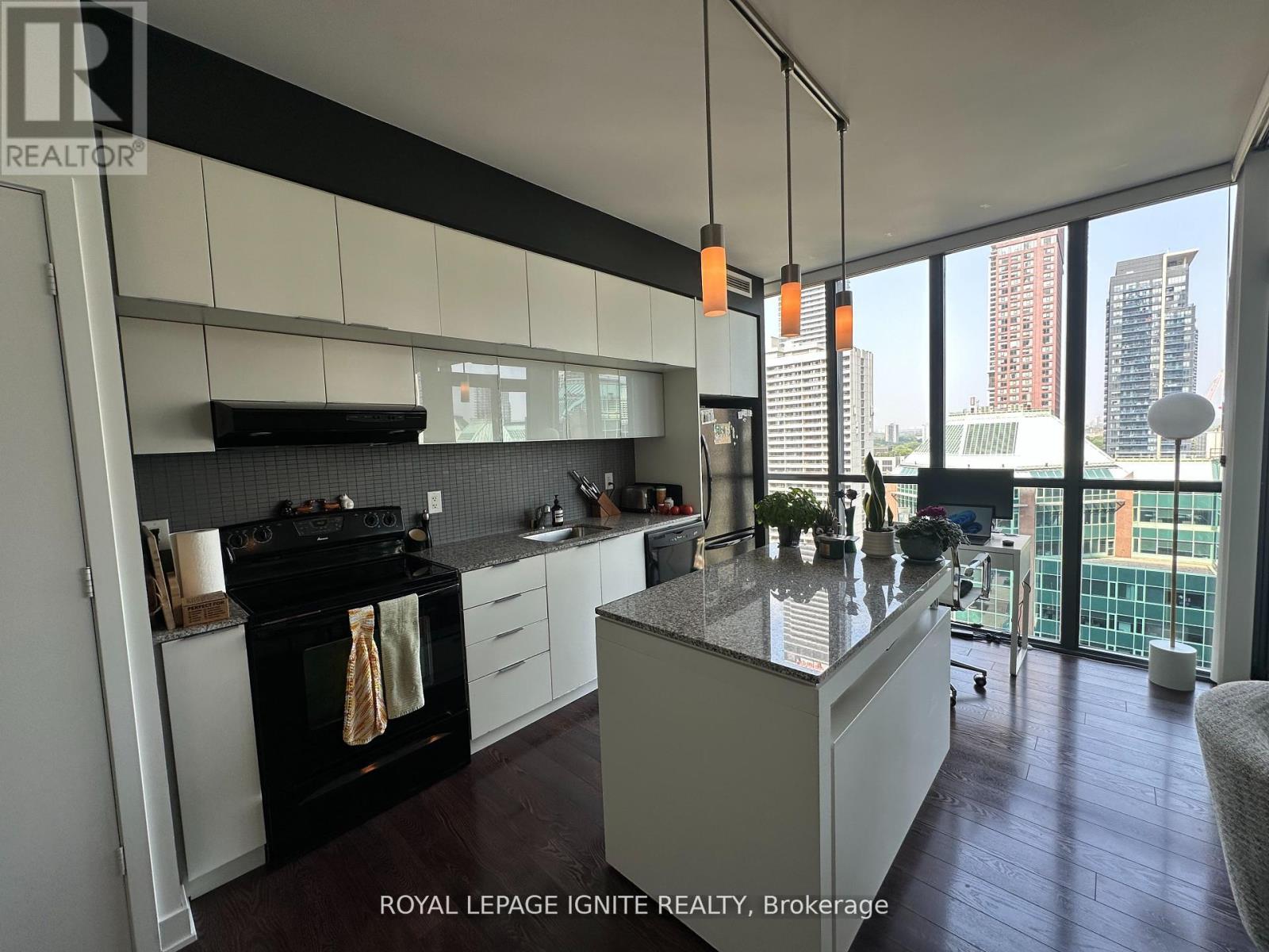 1809 - 110 Charles Street E, Toronto, Ontario  M4Y 1T5 - Photo 35 - C12451640