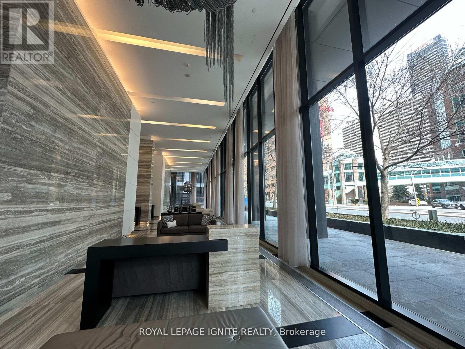1809 - 110 Charles Street E, Toronto, Ontario  M4Y 1T5 - Photo 4 - C12451640