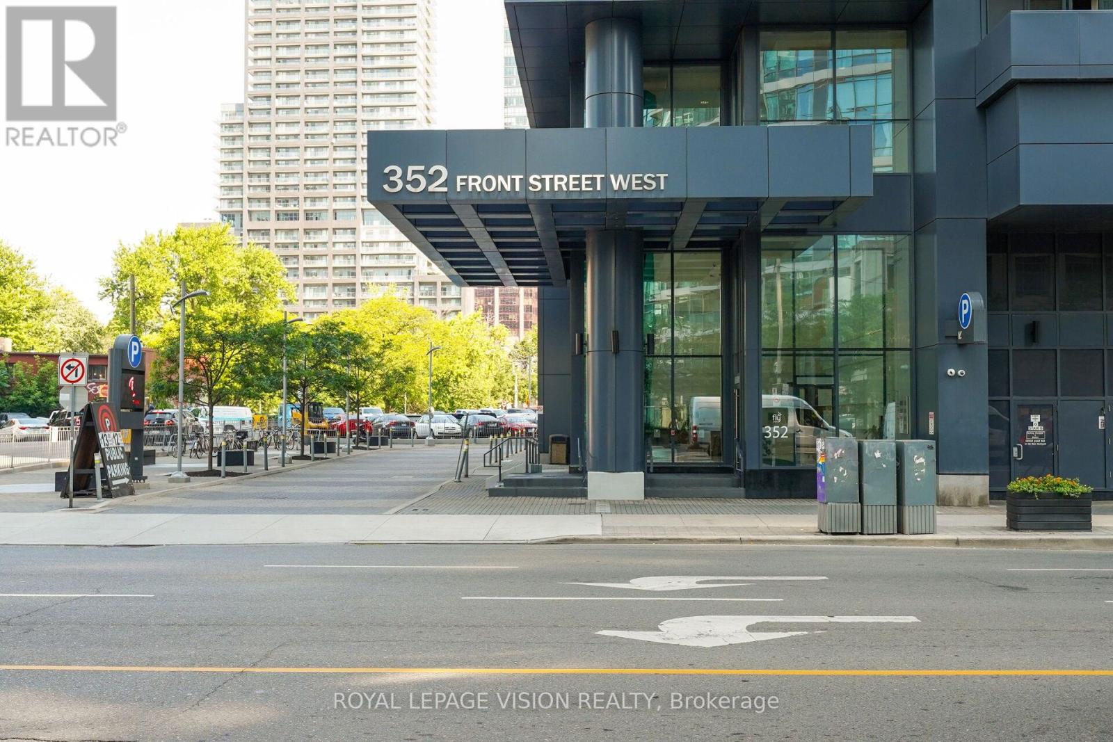 2012 - 352 Front Street W, Toronto, Ontario  M5V 0K3 - Photo 1 - C12451683