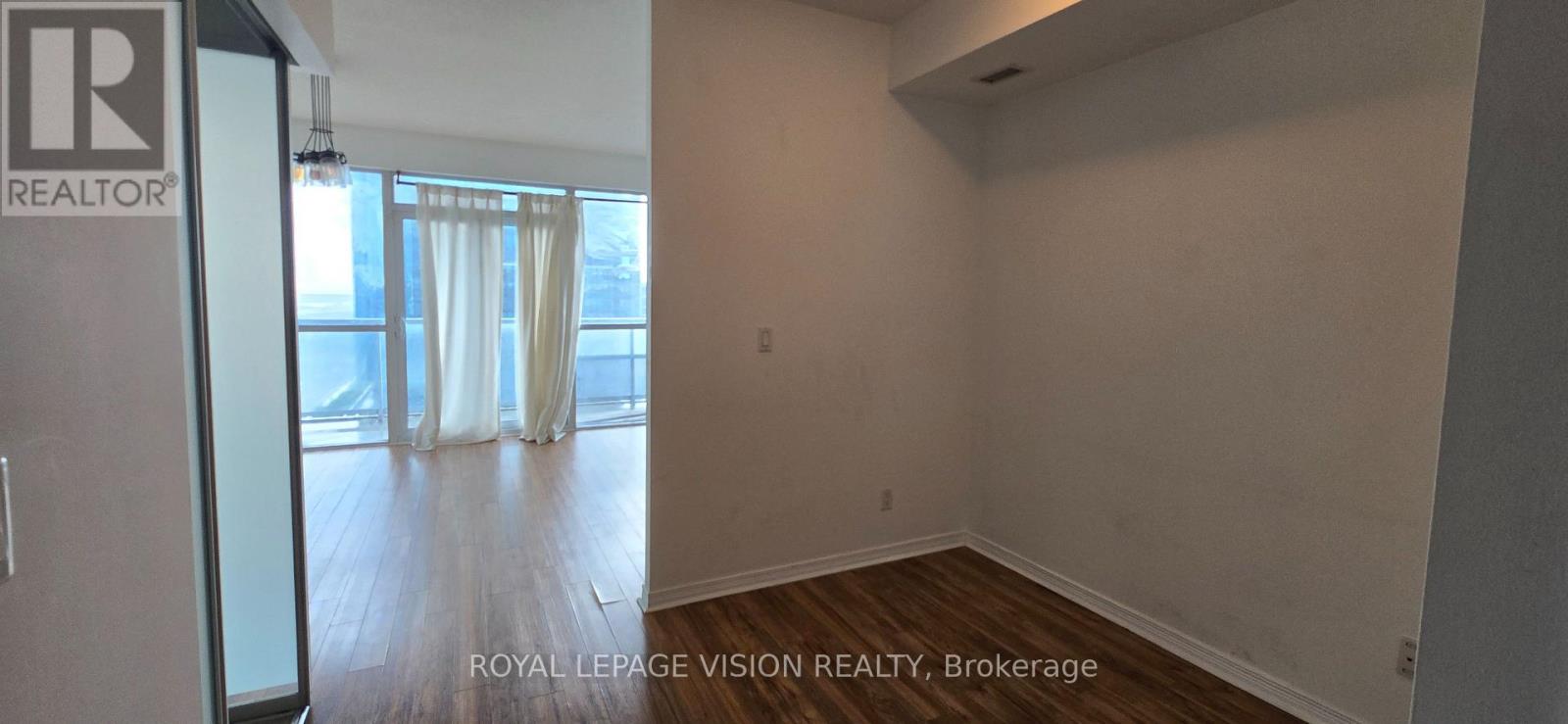 2012 - 352 Front Street W, Toronto, Ontario  M5V 0K3 - Photo 8 - C12451683