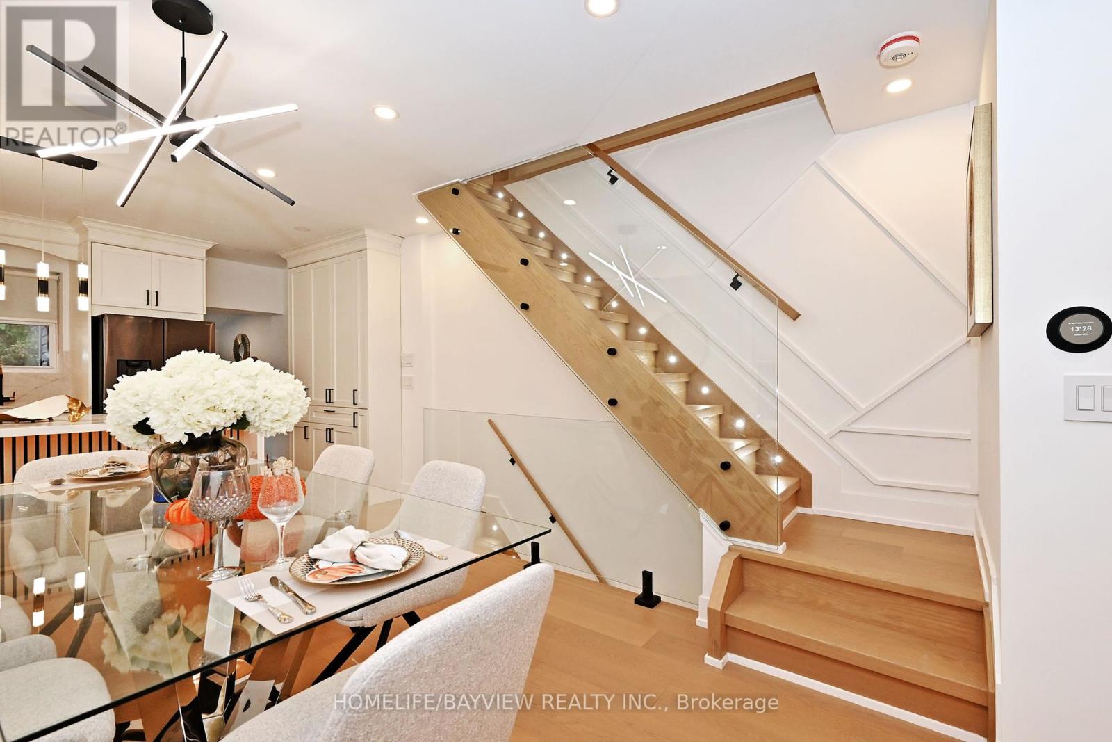 286 Springdale Boulevard, Toronto, Ontario  M4C 2A2 - Photo 24 - E12451551
