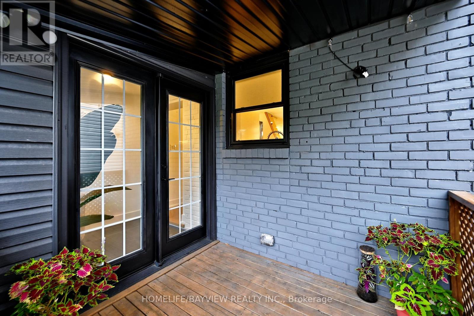 286 Springdale Boulevard, Toronto, Ontario  M4C 2A2 - Photo 49 - E12451551