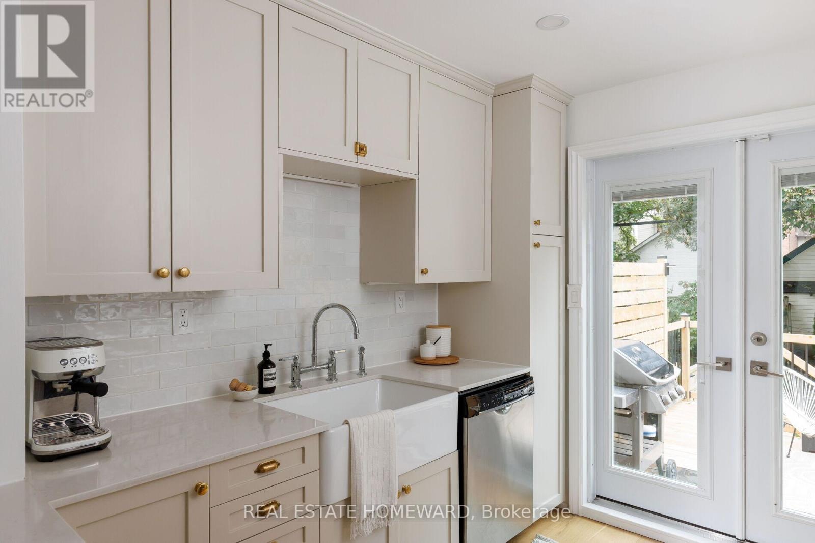 403 Scarborough Road, Toronto, Ontario  M4E 3N1 - Photo 16 - E12451553