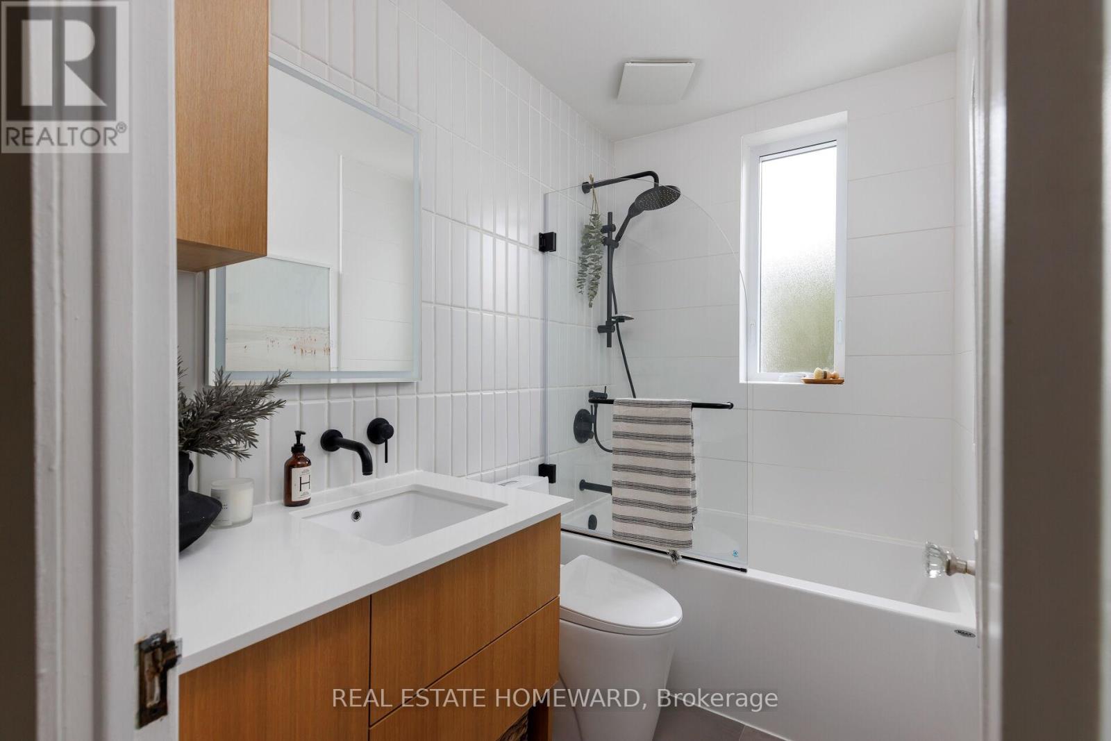 403 Scarborough Road, Toronto, Ontario  M4E 3N1 - Photo 30 - E12451553