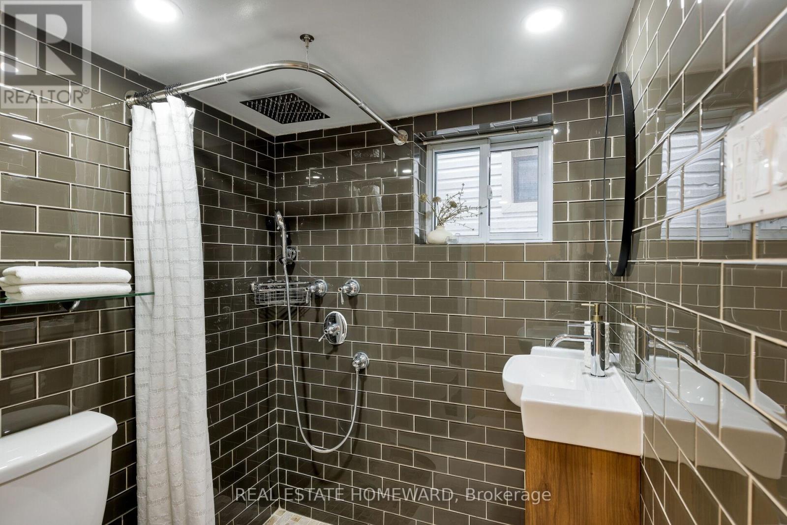 403 Scarborough Road, Toronto, Ontario  M4E 3N1 - Photo 35 - E12451553