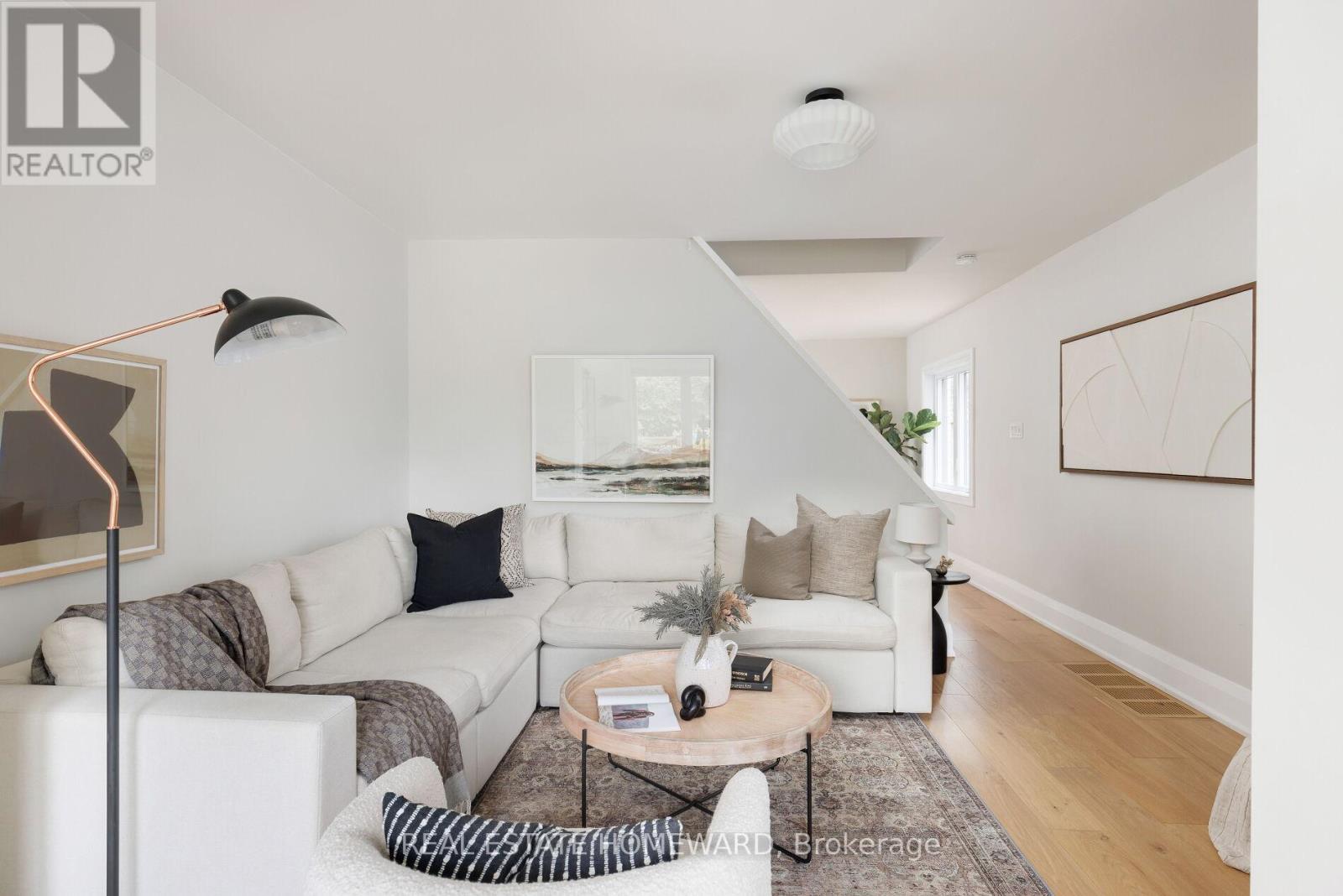 403 Scarborough Road, Toronto, Ontario  M4E 3N1 - Photo 5 - E12451553