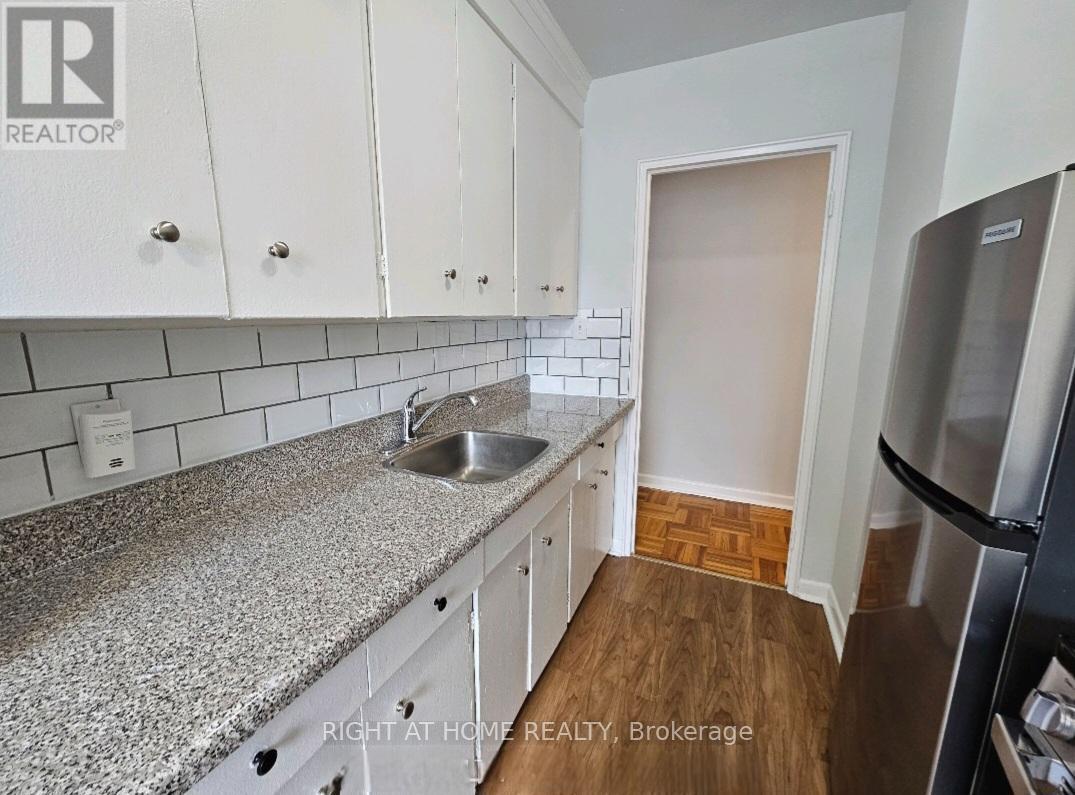 203 - 20 Cosburn Avenue, Toronto, Ontario  M4K 2E7 - Photo 12 - E12451632