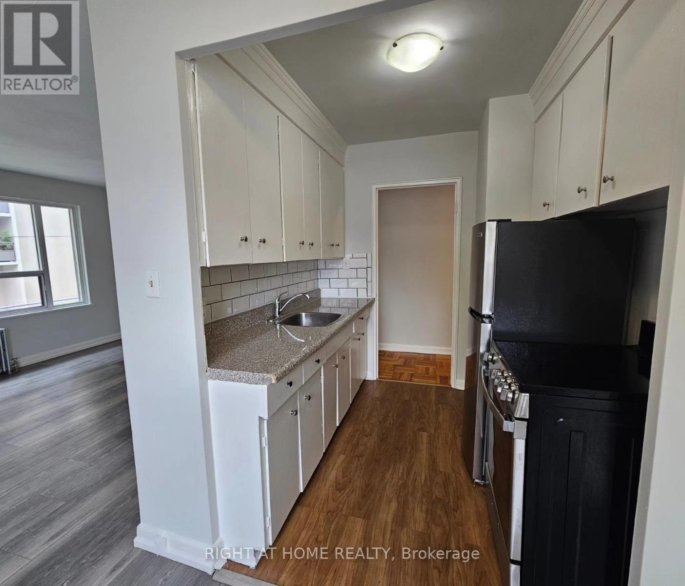 203 - 20 Cosburn Avenue, Toronto, Ontario  M4K 2E7 - Photo 13 - E12451632