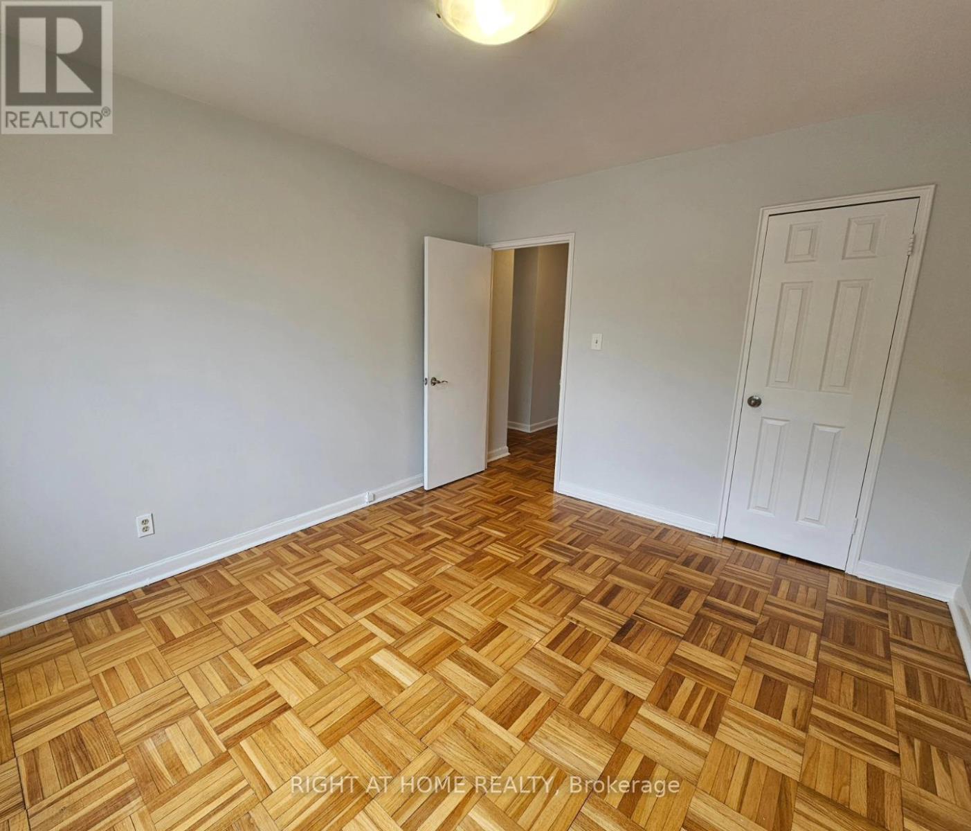 203 - 20 Cosburn Avenue, Toronto, Ontario  M4K 2E7 - Photo 22 - E12451632