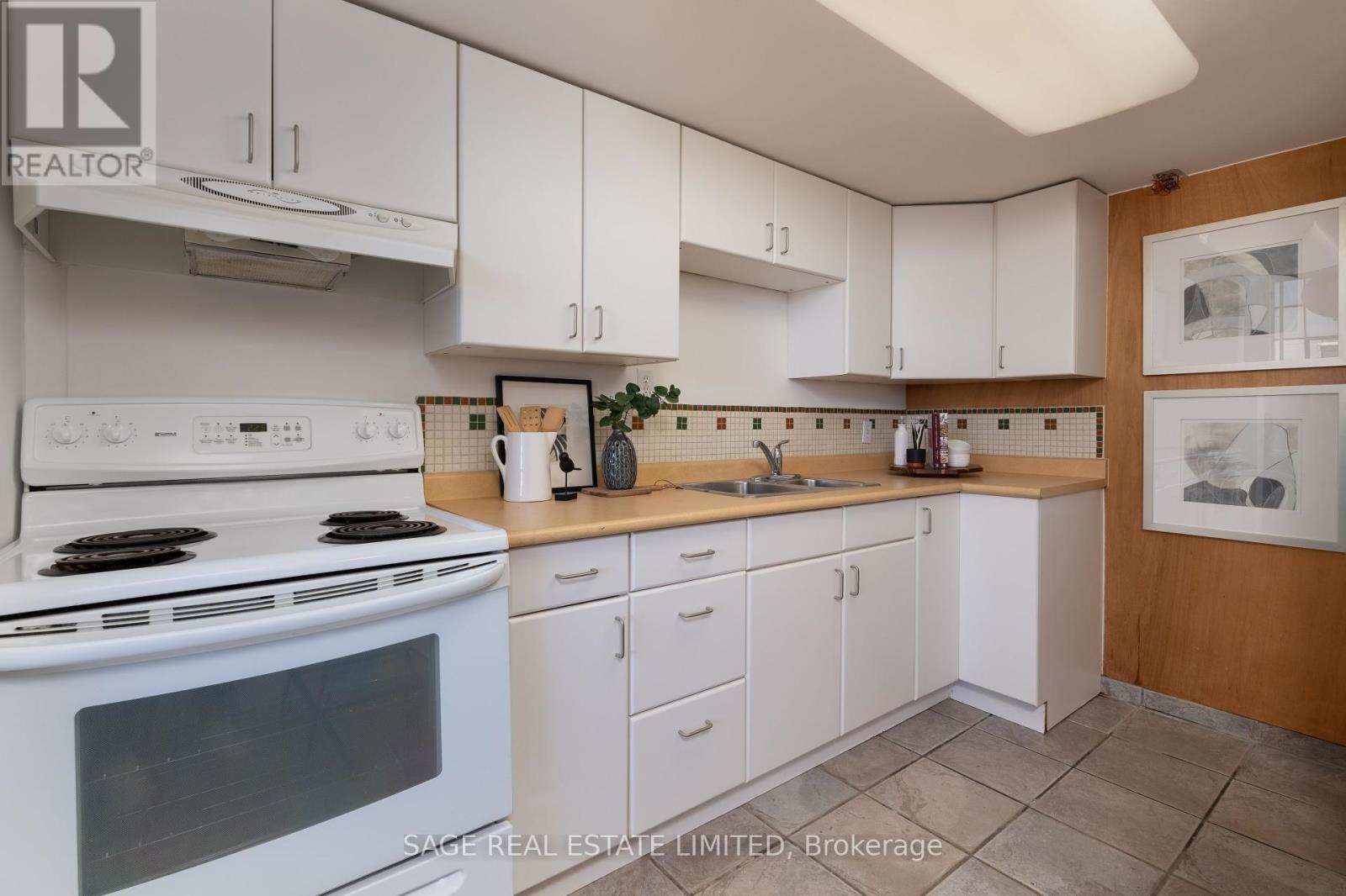 403 - 245 Carlaw Avenue, Toronto, Ontario  M4M 2S1 - Photo 10 - E12451649