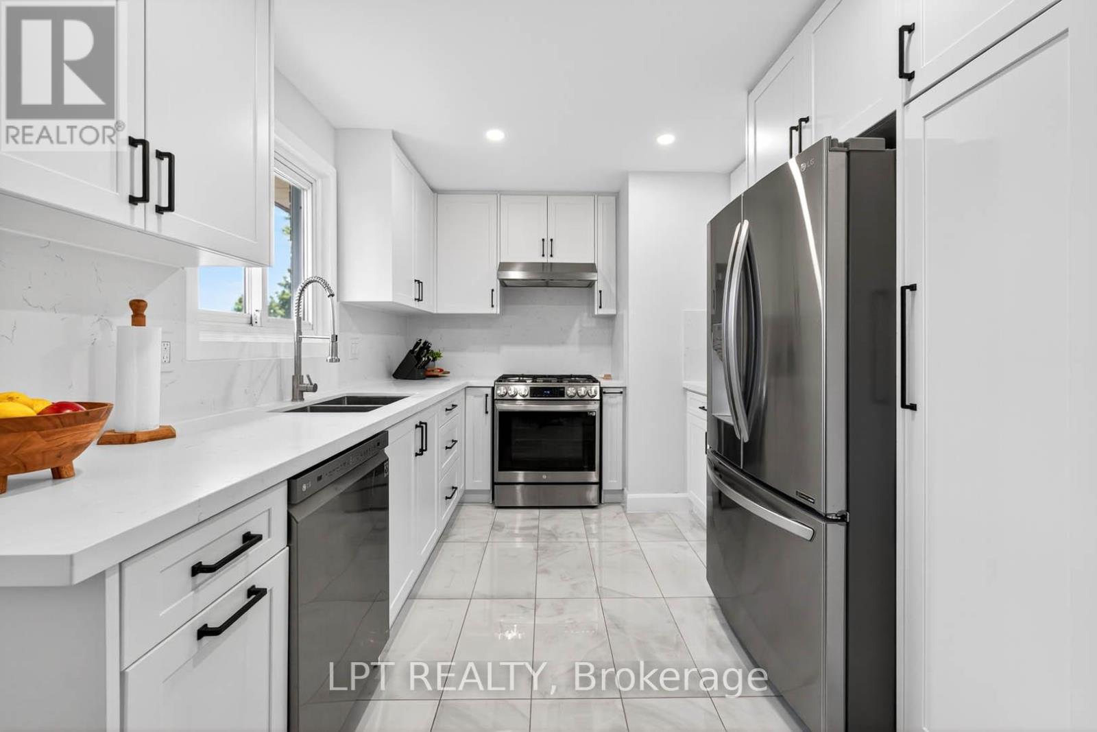 918 Walton Boulevard, Whitby, Ontario  L1N 3G5 - Photo 12 - E12451699
