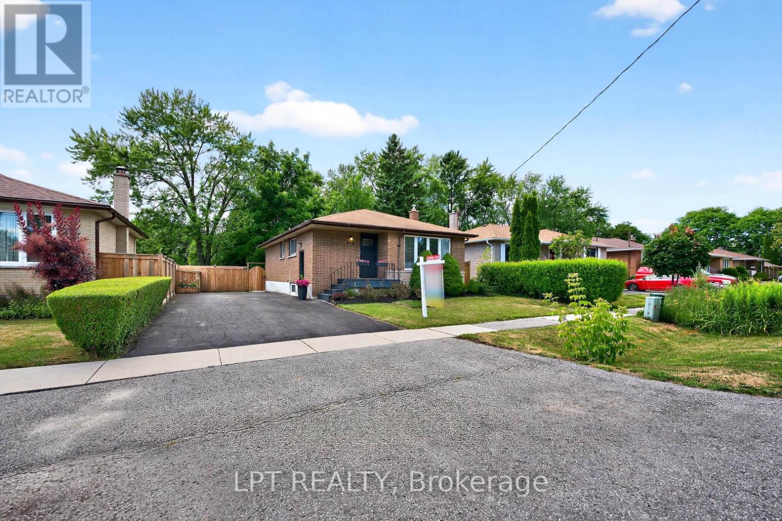 918 Walton Boulevard, Whitby, Ontario  L1N 3G5 - Photo 5 - E12451699