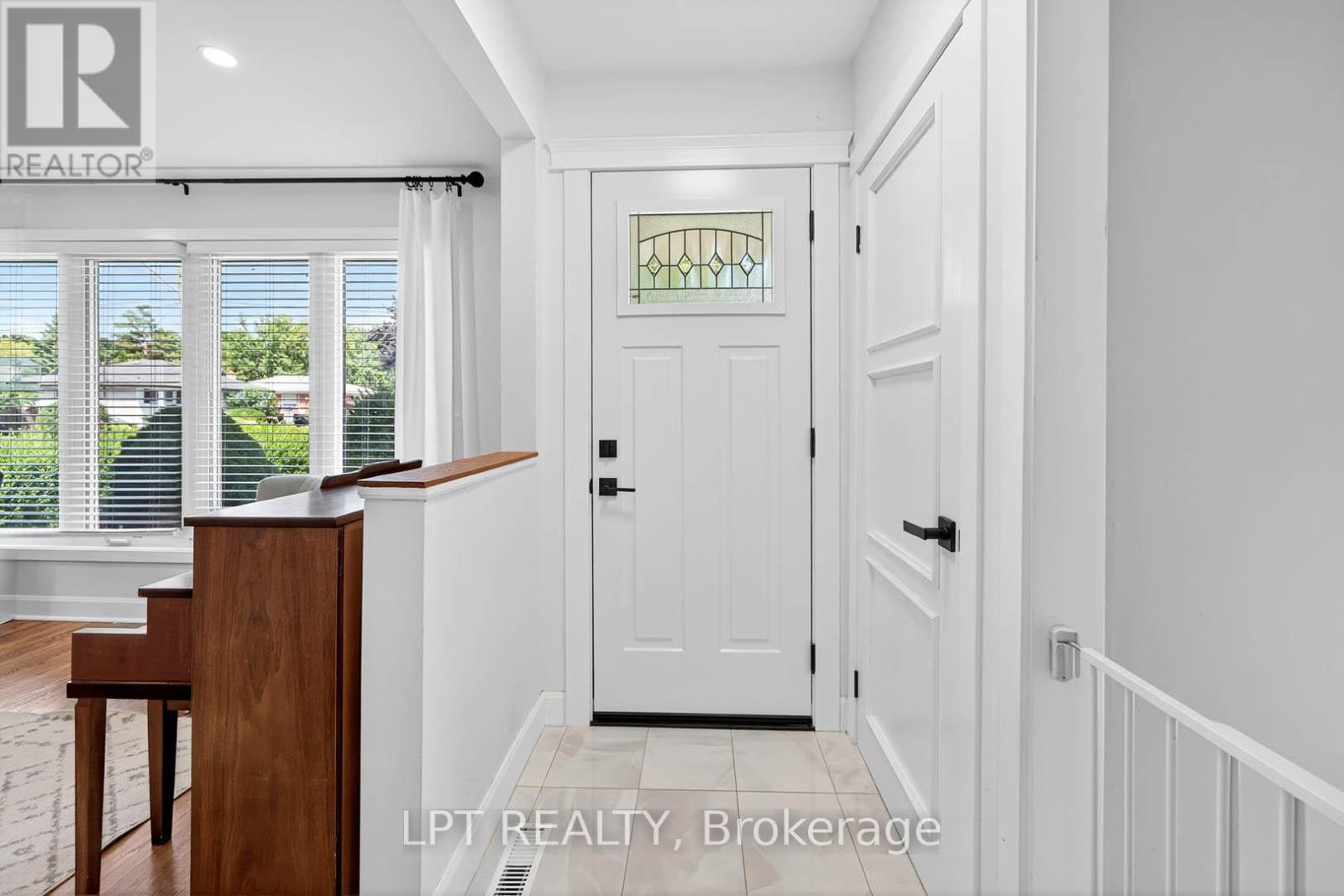 918 Walton Boulevard, Whitby, Ontario  L1N 3G5 - Photo 6 - E12451699