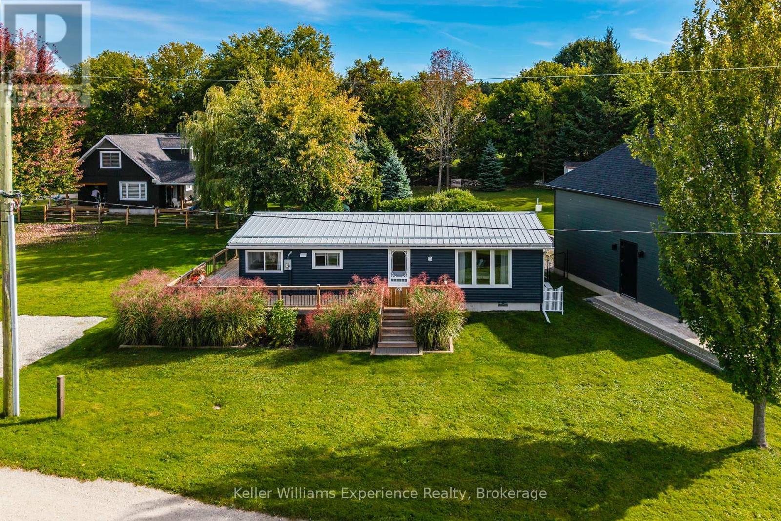 681 Mcmurtry Road, Midland, Ontario  L4R 0B9 - Photo 2 - S12451716