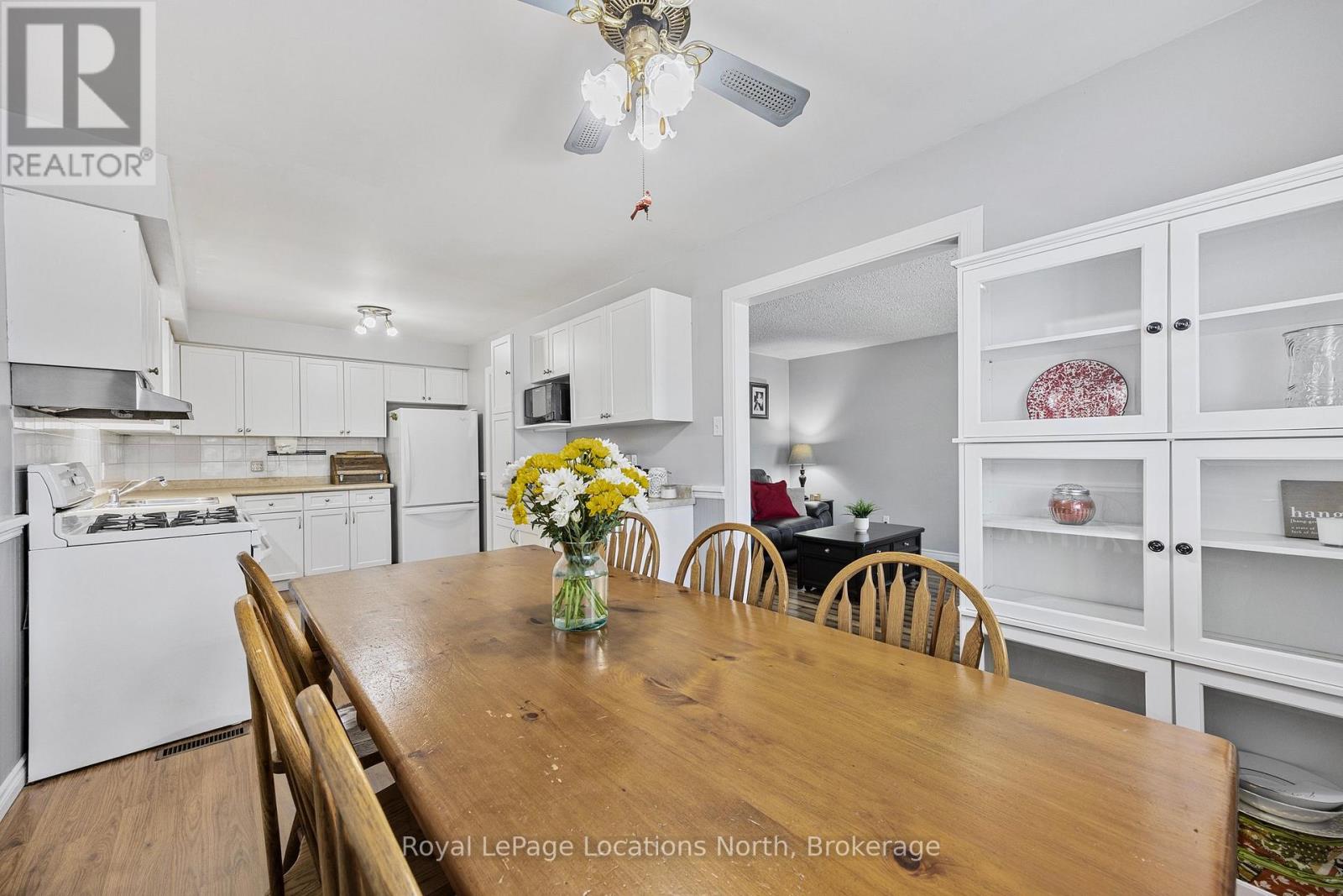 163 Collins Street, Collingwood, Ontario  L9Y 4L7 - Photo 8 - S12451781