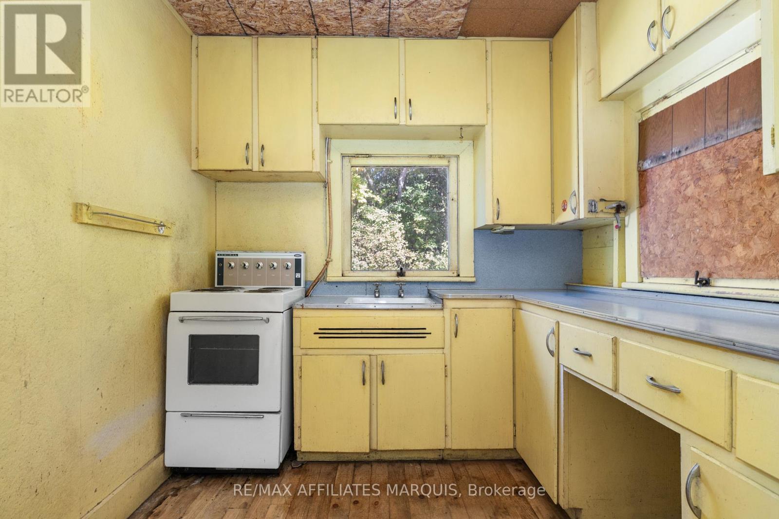 6 R9 (Rideau Ferry) Road, Rideau Lakes, Ontario  K0G 1L0 - Photo 5 - X12443108