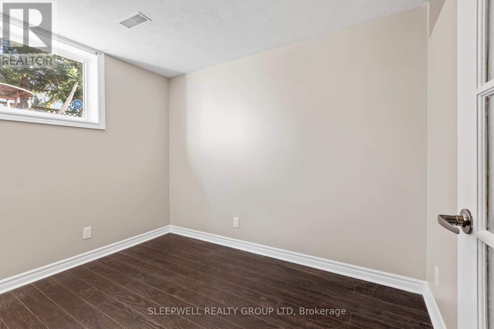 41 Kettleby Street, Ottawa, Ontario  K2K 3C4 - Photo 27 - X12446004